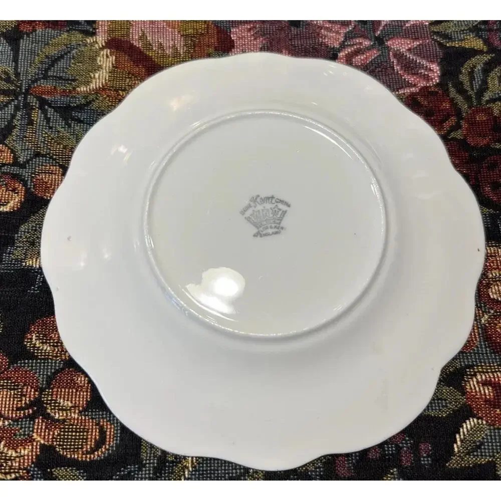 Taylor And Kent Yellow W/ Gold Trim Bone China Saucer Circa‎ 1950's